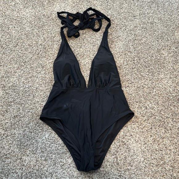 Cupshe Other - Cupshe Black Deep V Neck Strappy One Piece Swimsuit Women's Size Extra Large